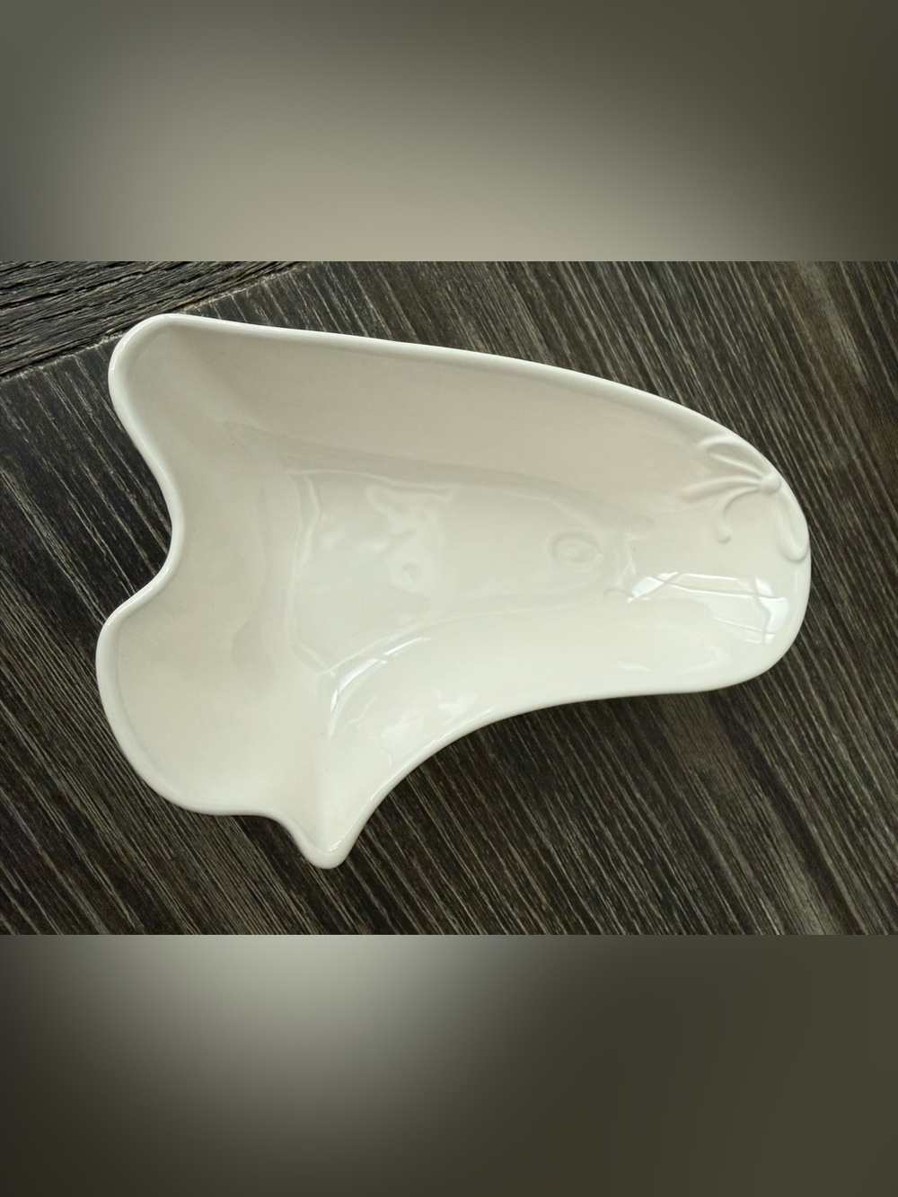 NWT Rae Dunn Halloween Ghost with Bow
BOO ceramic dish